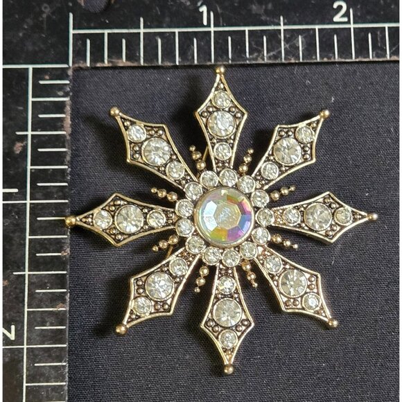 Vtg Kenneth Cole KC 8-Pointed Starburst Snowflake Brooch Rhinestones Goldtone - Picture 7 of 8